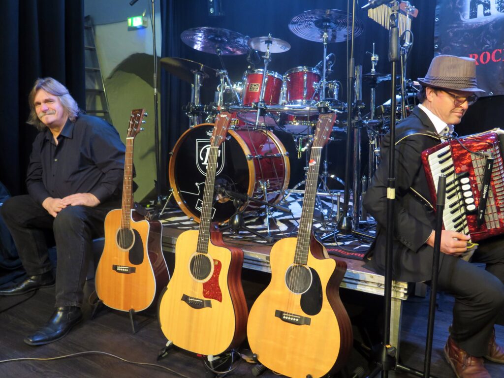 Divine Concern wint de tweede prijs tegen vreemdelingenhaat en racisme Divine Concern wint de tweede prijs tegen vreemdelingenhaat en racisme