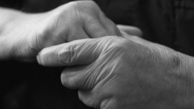 Zorgen voor een ander, alsof je niet genoeg te doen hebt?