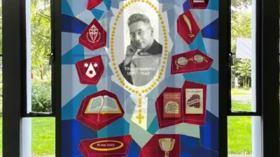 Titusdag 2025: onthulling Titusraam